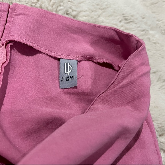 Bubblegum pink skirt with satin bows - Picture 5 of 7